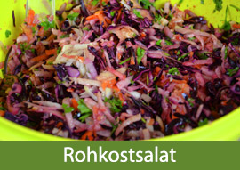 Rohkostsalat-Rezept mit Rotkohl, Kohlrabi, Apfel, Karotten und Dressing