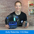 Unser Tester Ralf mit dem neuen Staubsauger-Roboter Eufy RoboVac 11S Max.