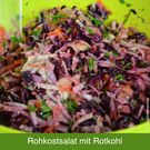 Wie der Salat hergestellt wird und was es Wissenswertes über die Zutaten gibt, erfahrt Ihr in unserem Video.